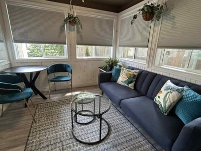 Deluxe Suite Sitting Room