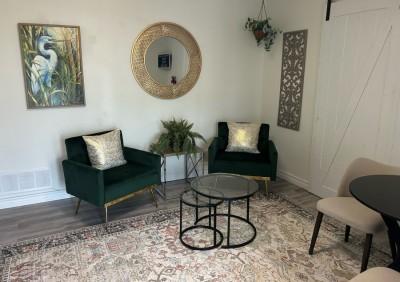 Deluxe Suite Sitting Room